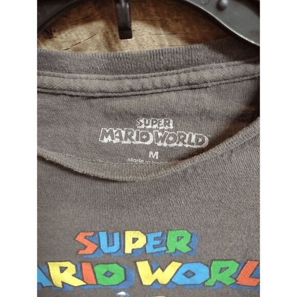 Super Mario World Medium (M) Gray Short Sleeve T-shirt Nintendo Cotton - Picture 2 of 3